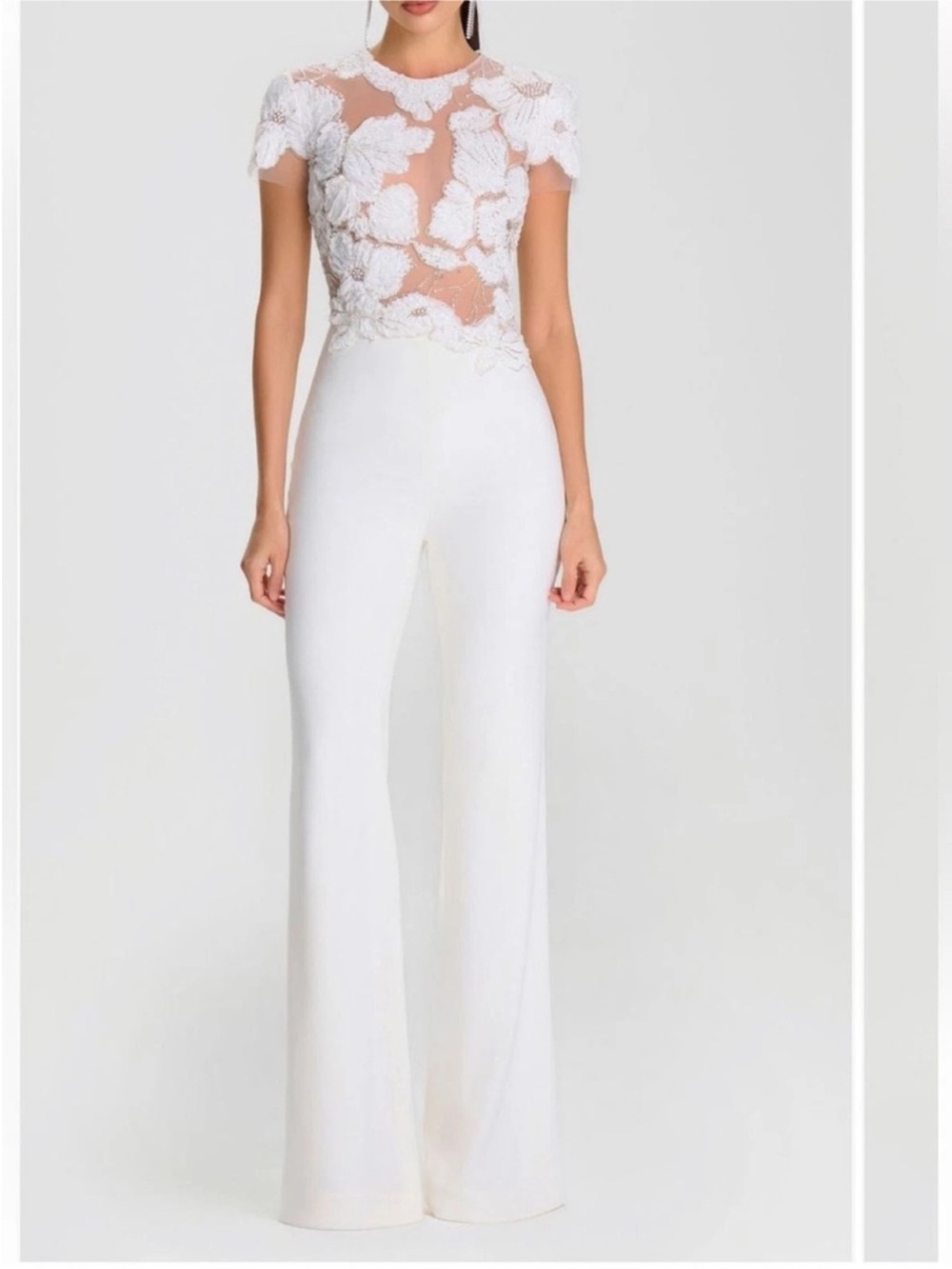 ✨NWT✨Nadine Merabi Sloane Beaded
Floral Appliqué Wide Leg Cocktail
Jumpsuit Whit
